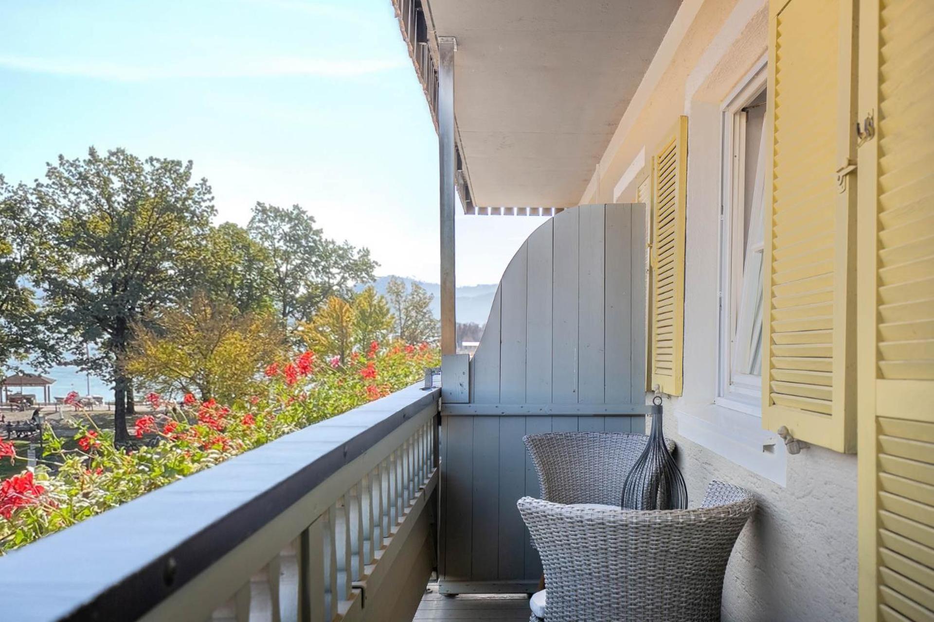 Hotel Schlossblick Chiemsee برين ام شيميسي المظهر الخارجي الصورة