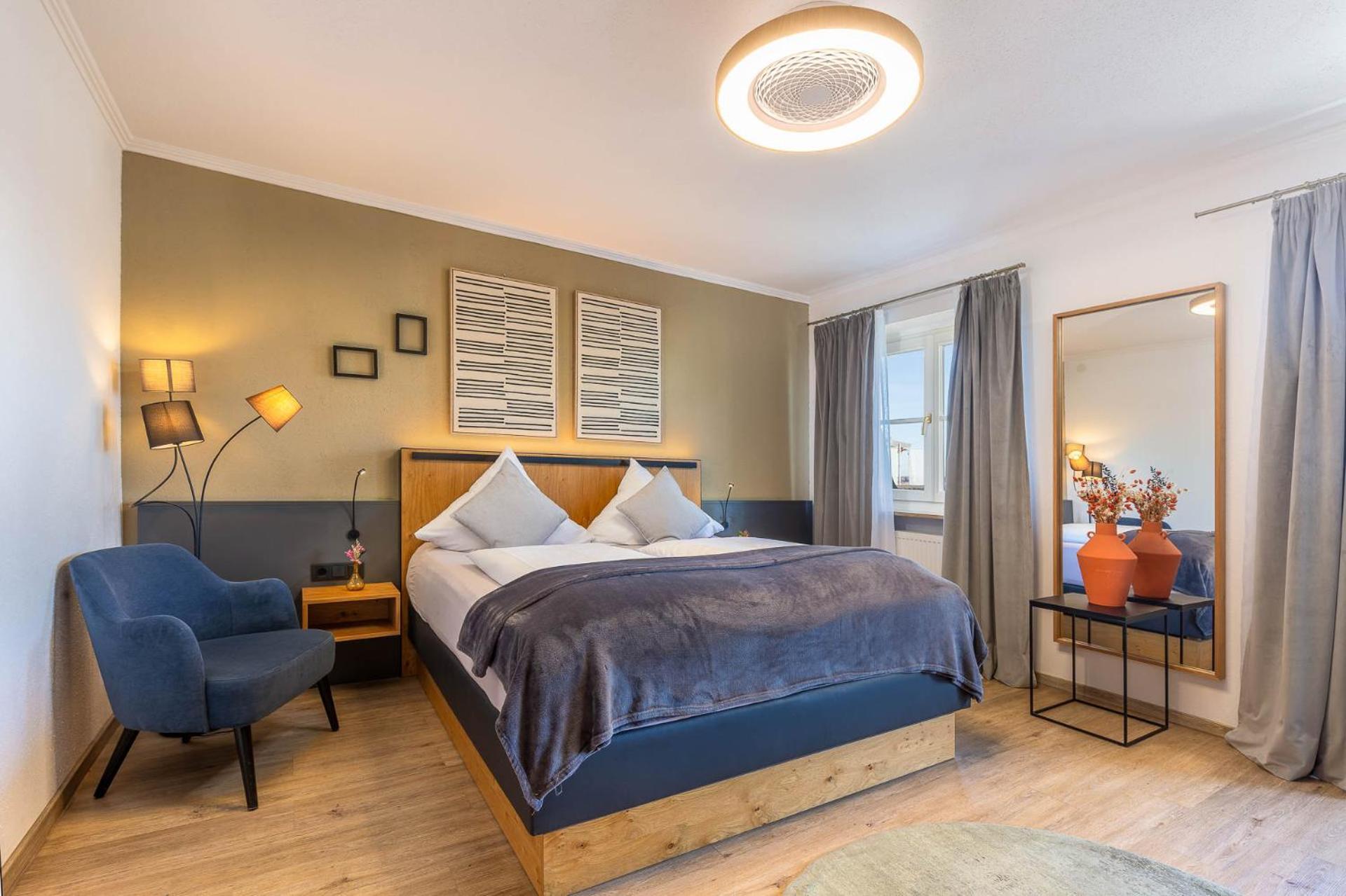 Hotel Schlossblick Chiemsee برين ام شيميسي المظهر الخارجي الصورة