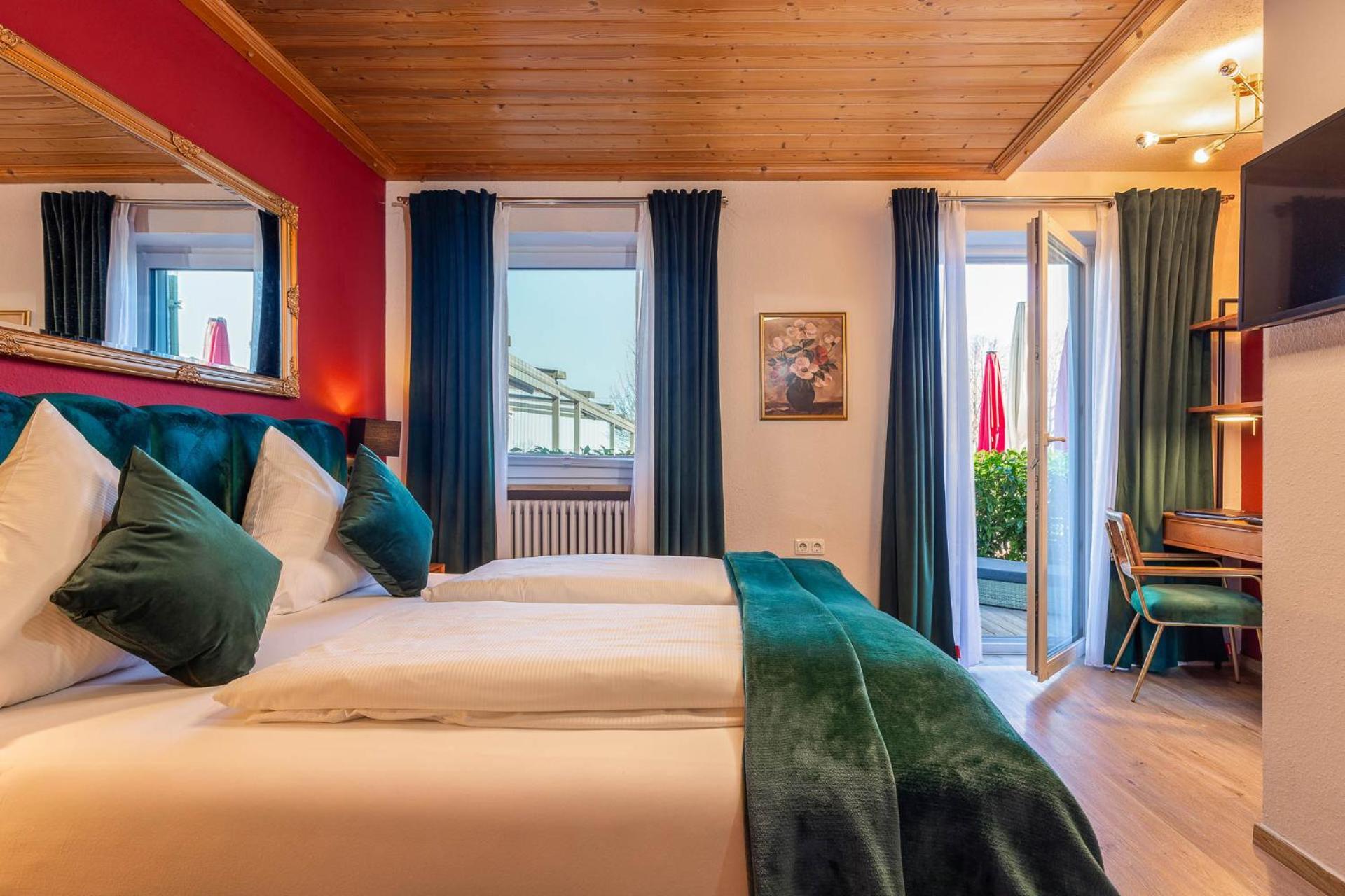 Hotel Schlossblick Chiemsee برين ام شيميسي المظهر الخارجي الصورة