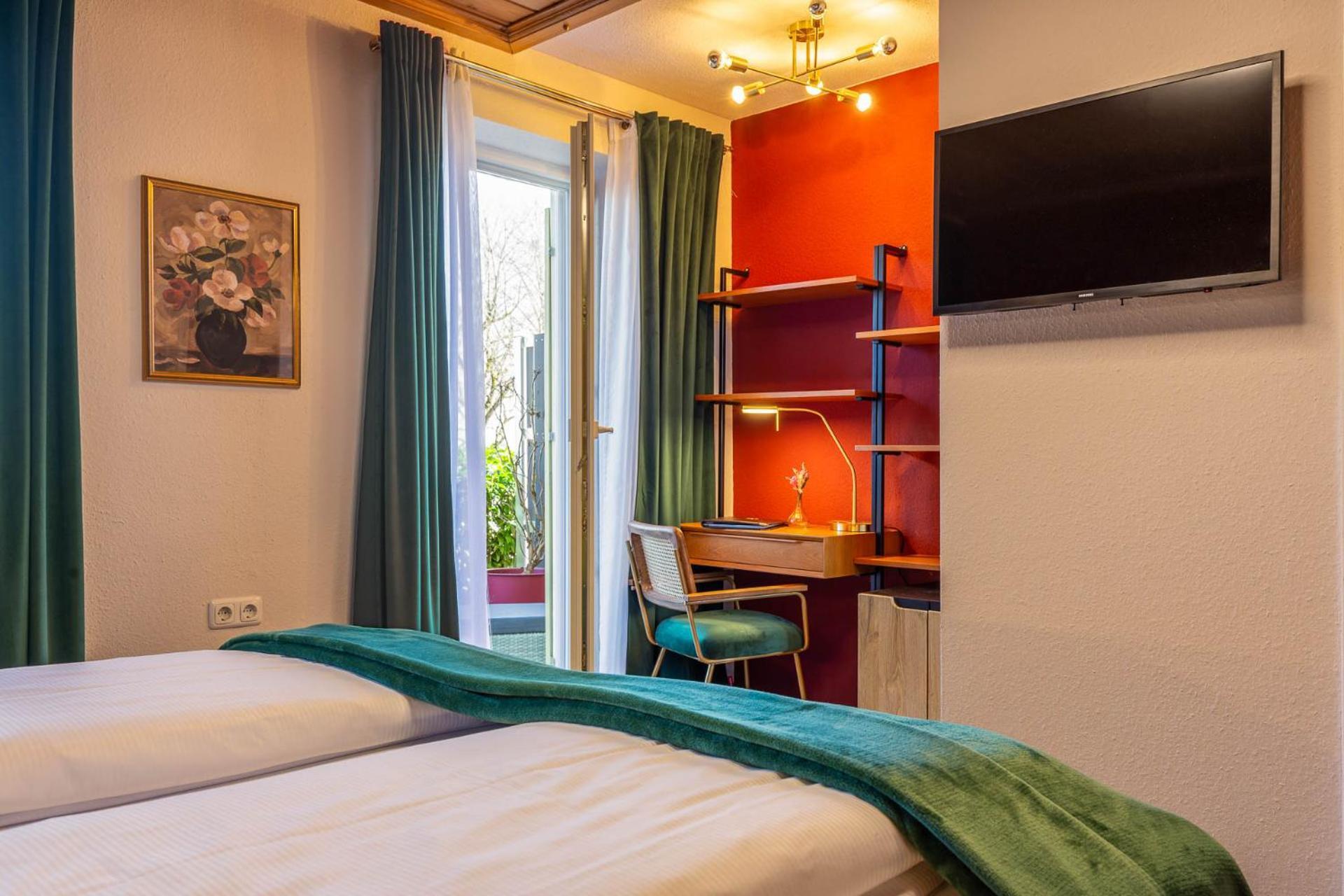 Hotel Schlossblick Chiemsee برين ام شيميسي المظهر الخارجي الصورة