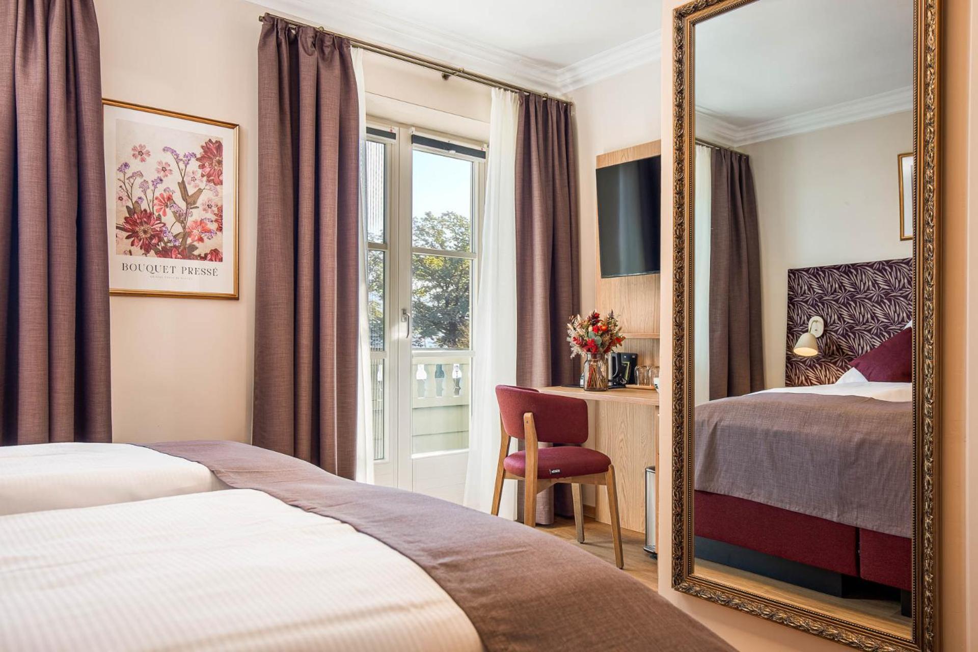 Hotel Schlossblick Chiemsee برين ام شيميسي المظهر الخارجي الصورة